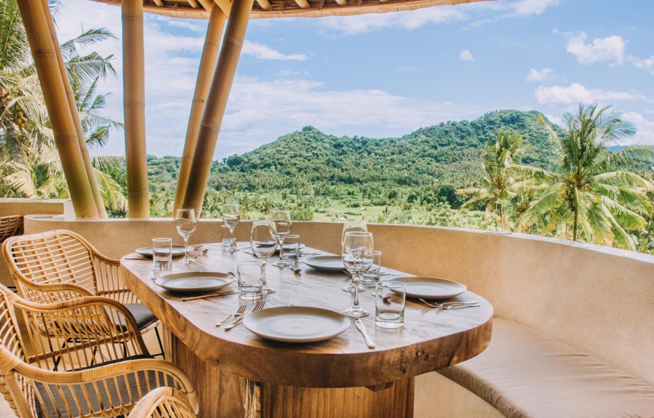 Hotel Neano Escape Manggis Esterno foto The restaurant at the resort